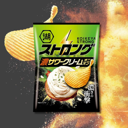 Calbee ストロング ポテトチップス 濃サワークリームオニオン